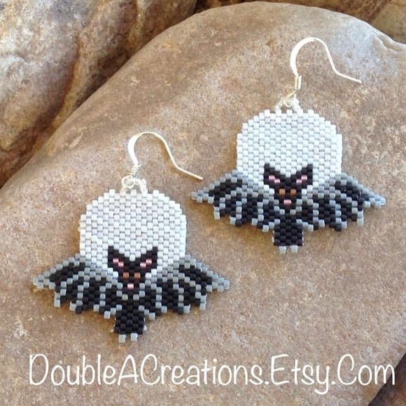 HALLOWEEN Bat in the Moon Beaded Earrings, New, Handmade by Me - Picture 3 of 3